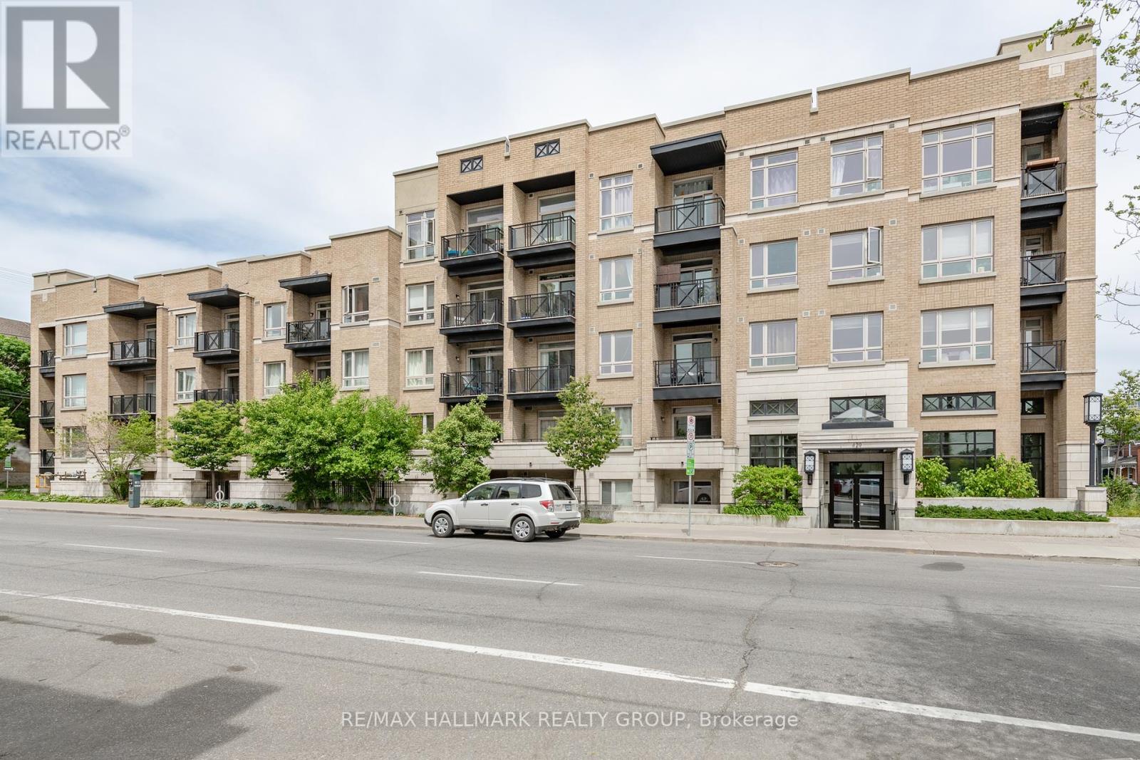 103 429 Kent St, Ottawa, ON K2P 1B5