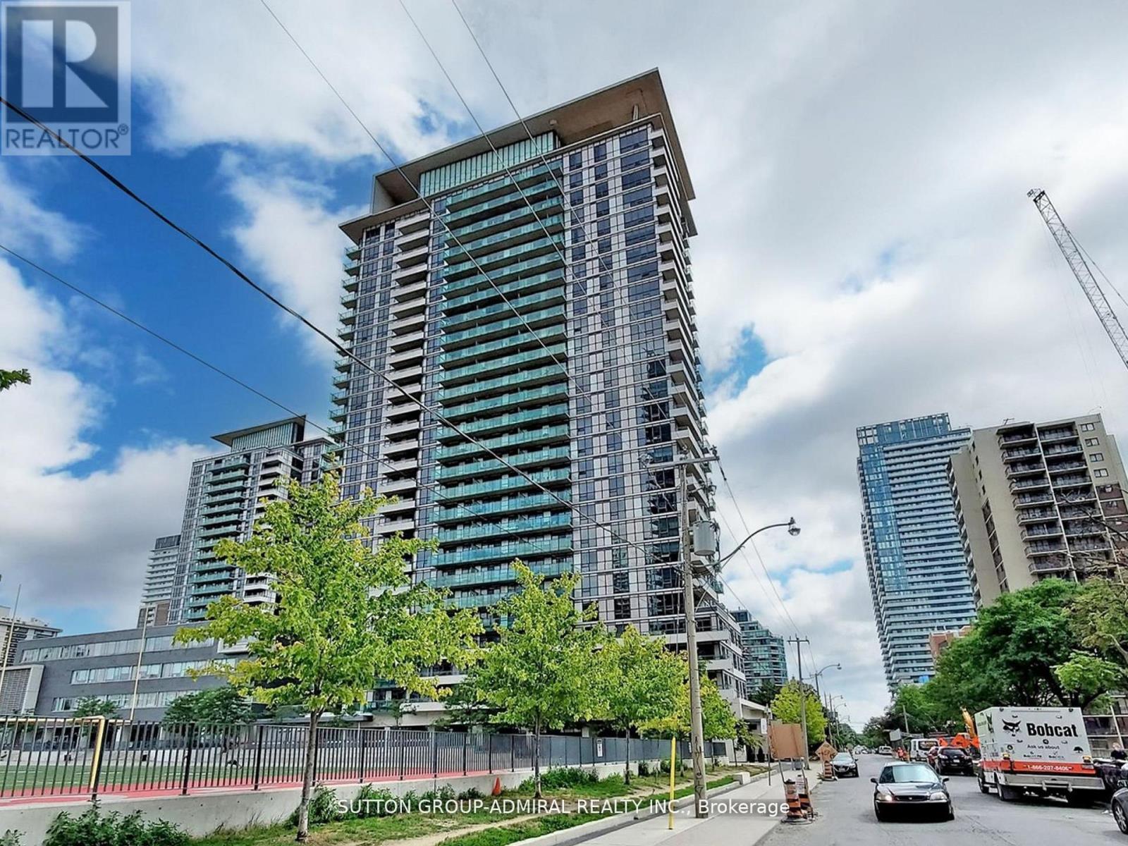 1916 70 Roehampton Ave W, Toronto, ON M4P 1R2