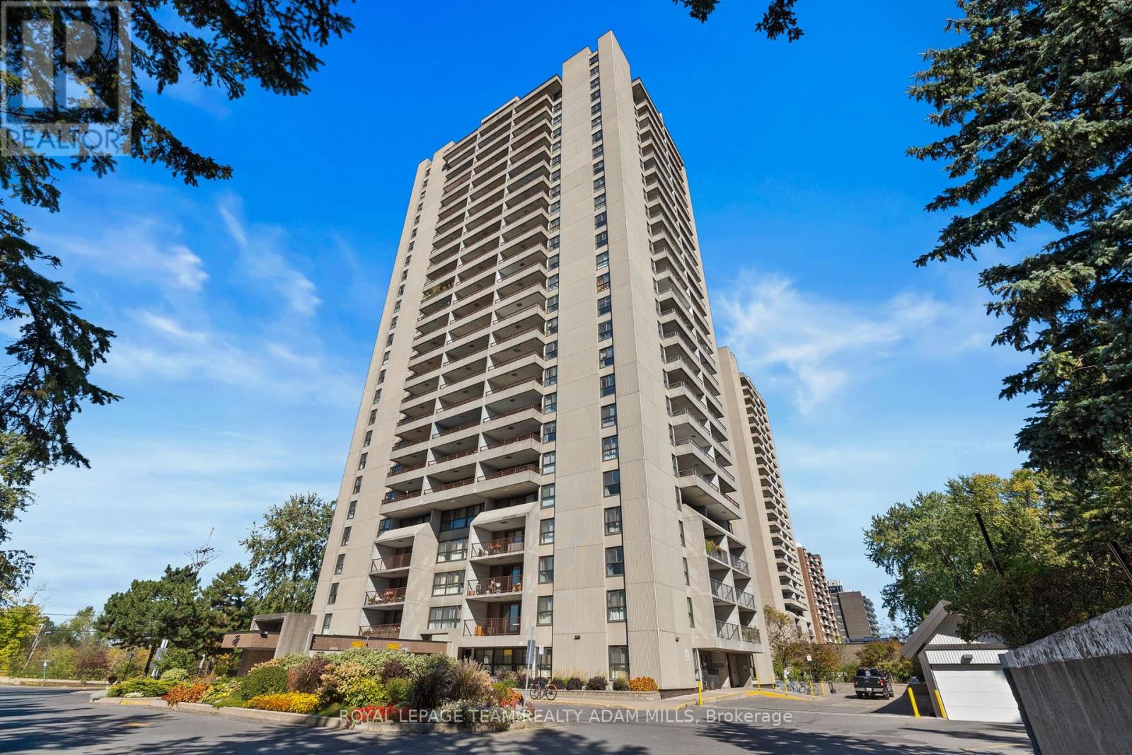 1707 1785 Frobisher Ln, Ottawa, ON K1G 3T7