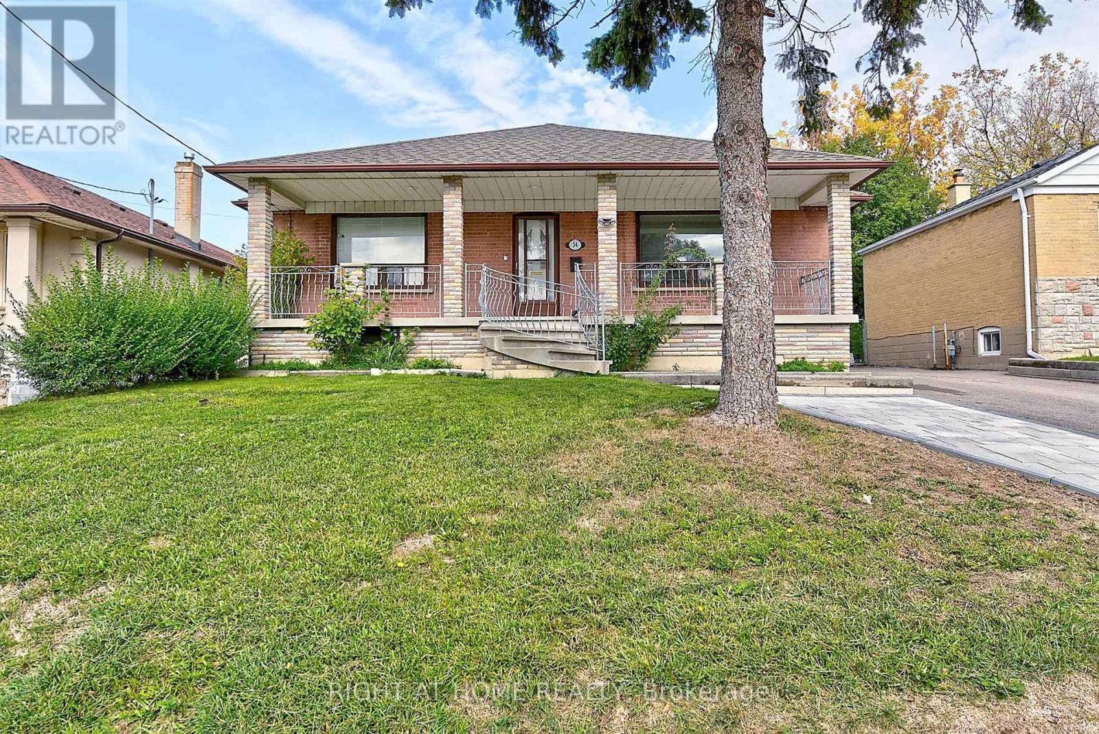34 William Cragg Dr, Toronto Downsview-roding-cfb, ON M3M 1T9