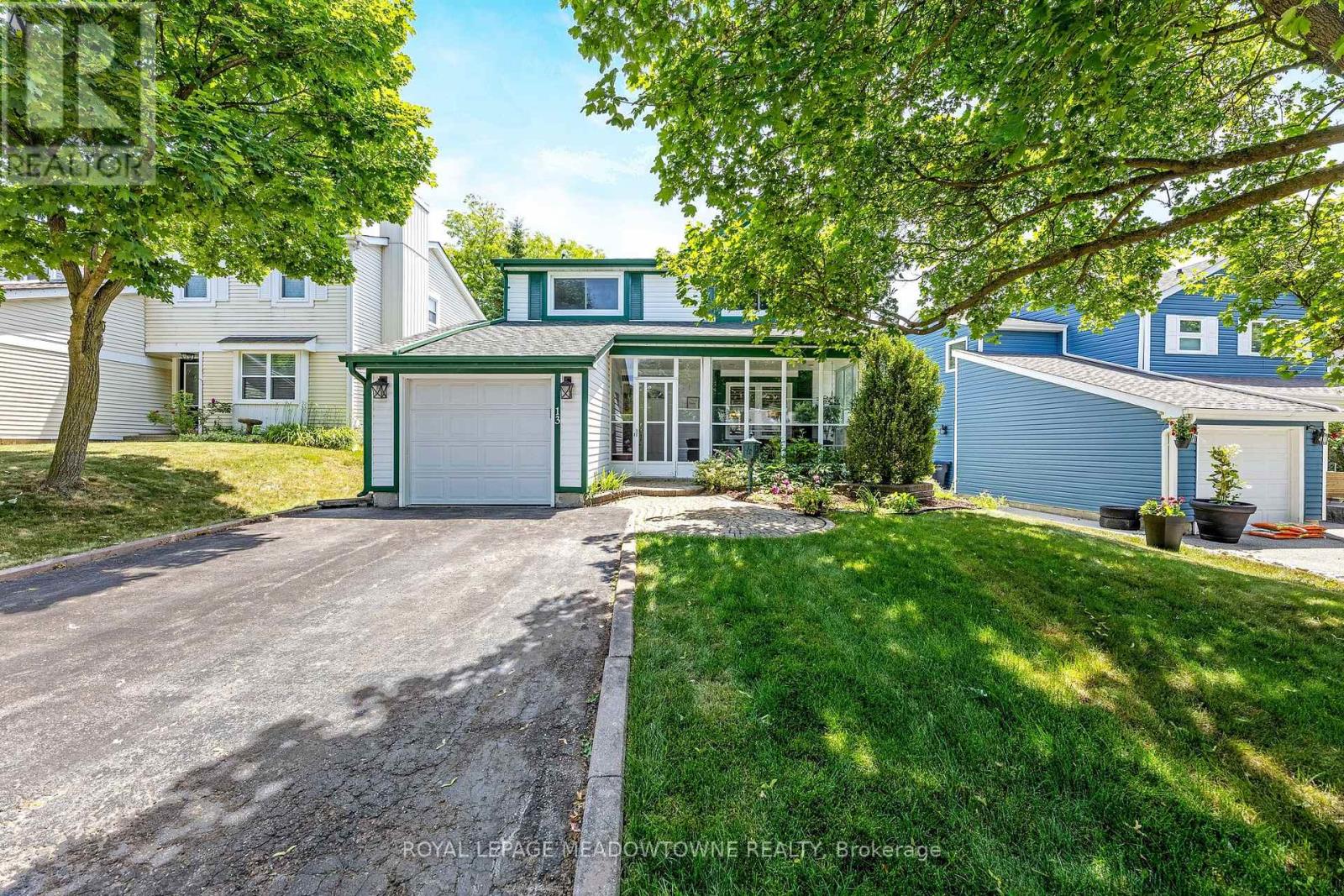 13 Blueridge Sq, Brampton, ON L6Z 1A2