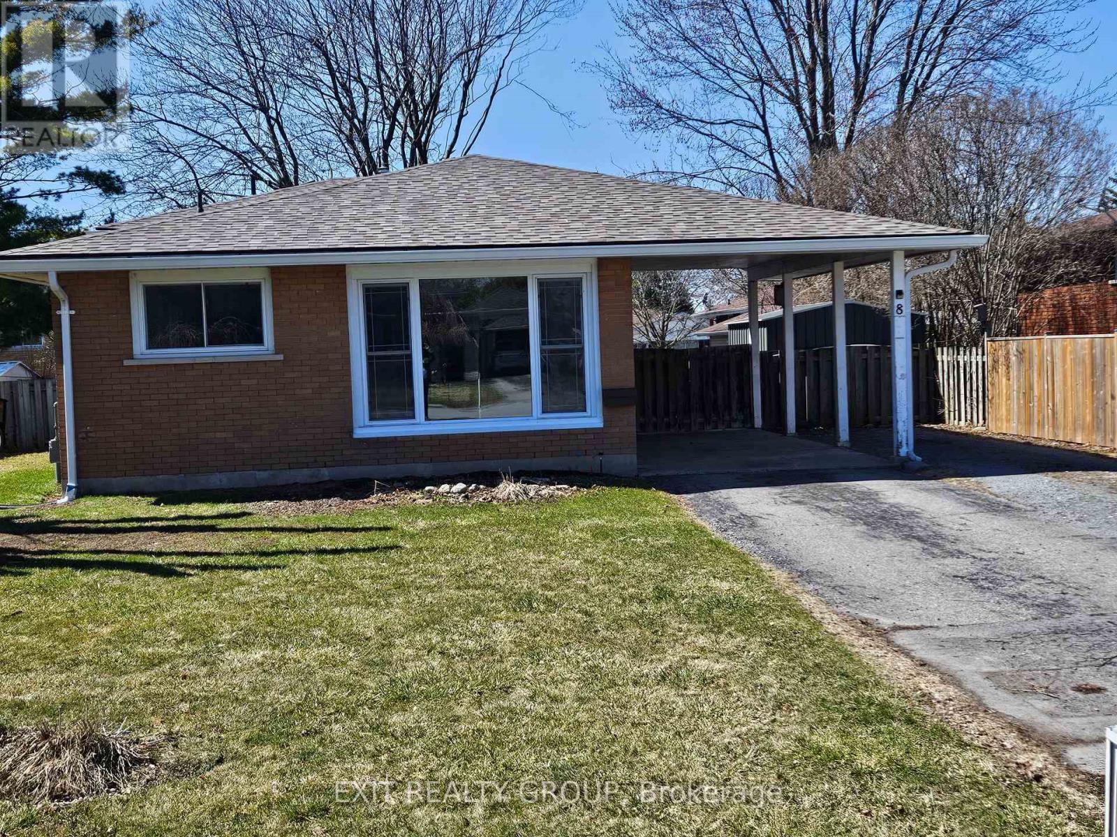 8 Village Dr, Belleville, ON K8P 4J8