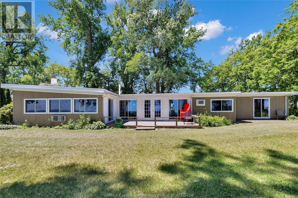 67 E Shore Rd, Pelee, ON N0R 1M0