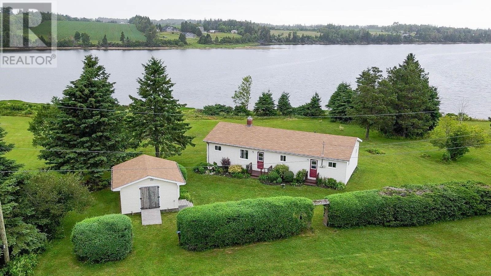 227 Hummingbird Ct, Oyster Bed Bridge, PE C1E 0N8