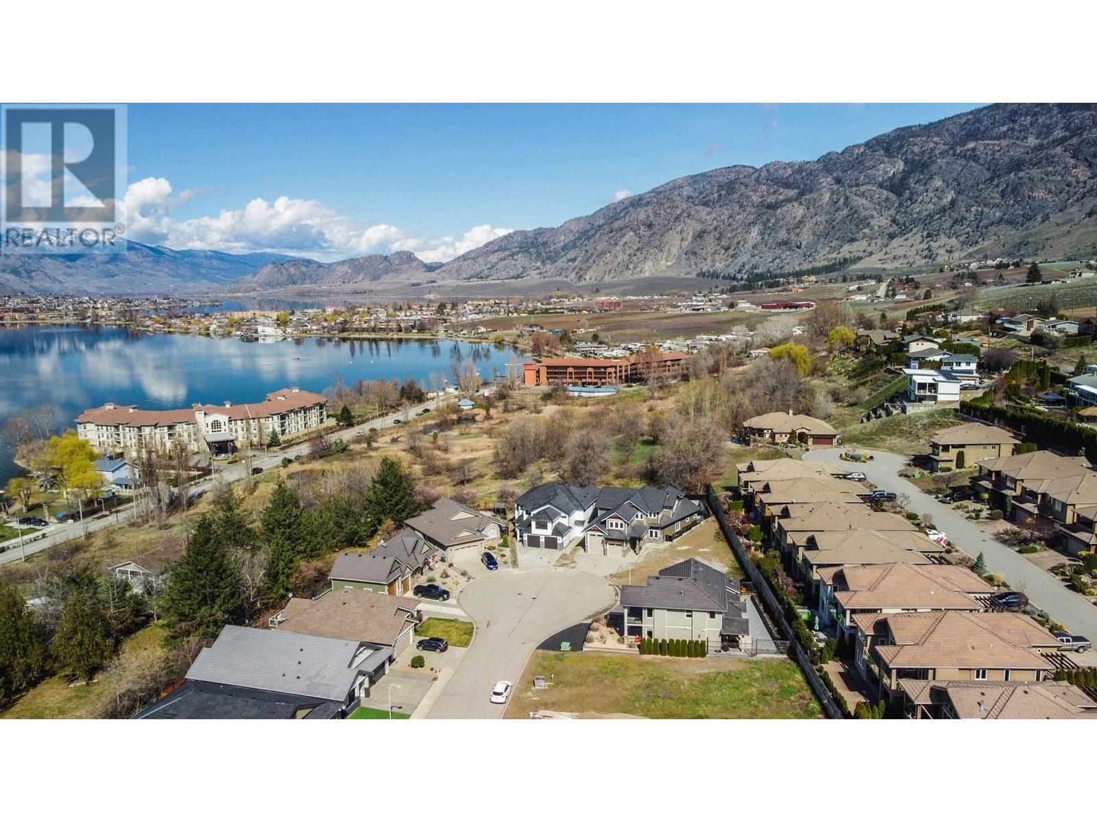 18 Chardonnay Ct, Osoyoos, BC V0H 1V6
