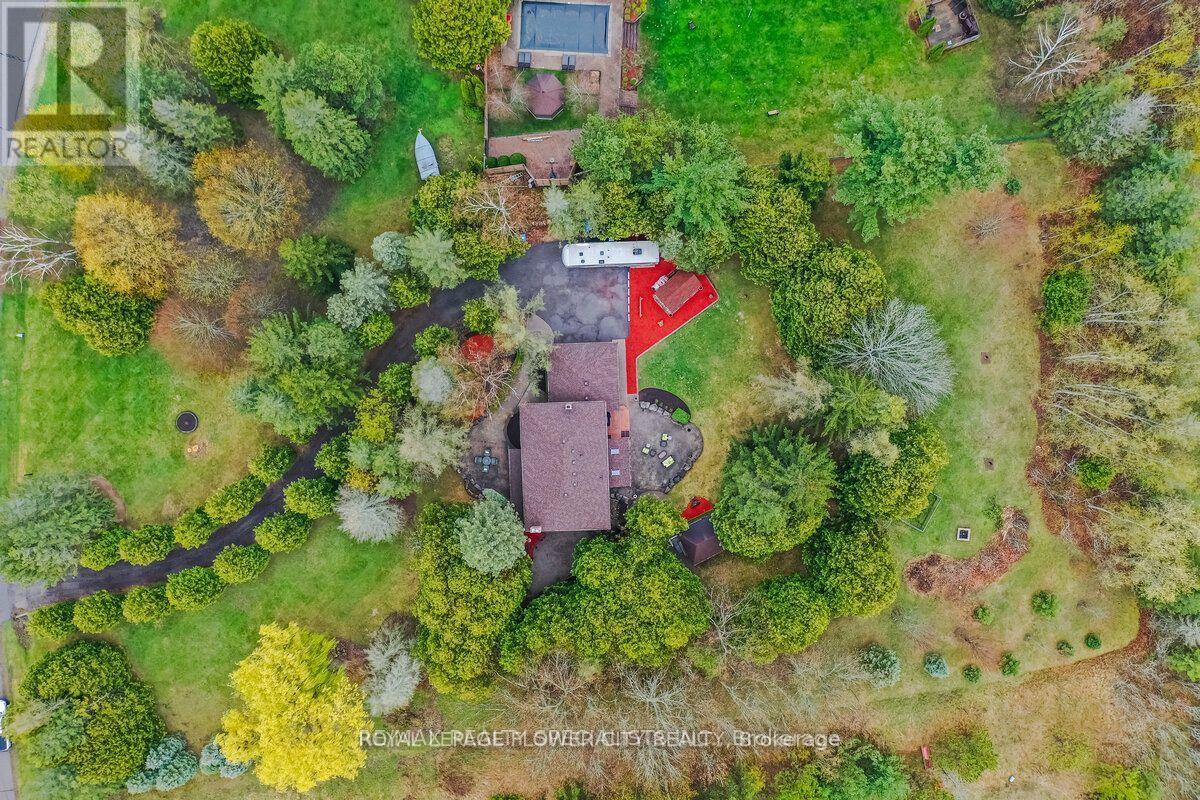 29 Gibson Lake Dr, Caledon, ON L7E 4B3