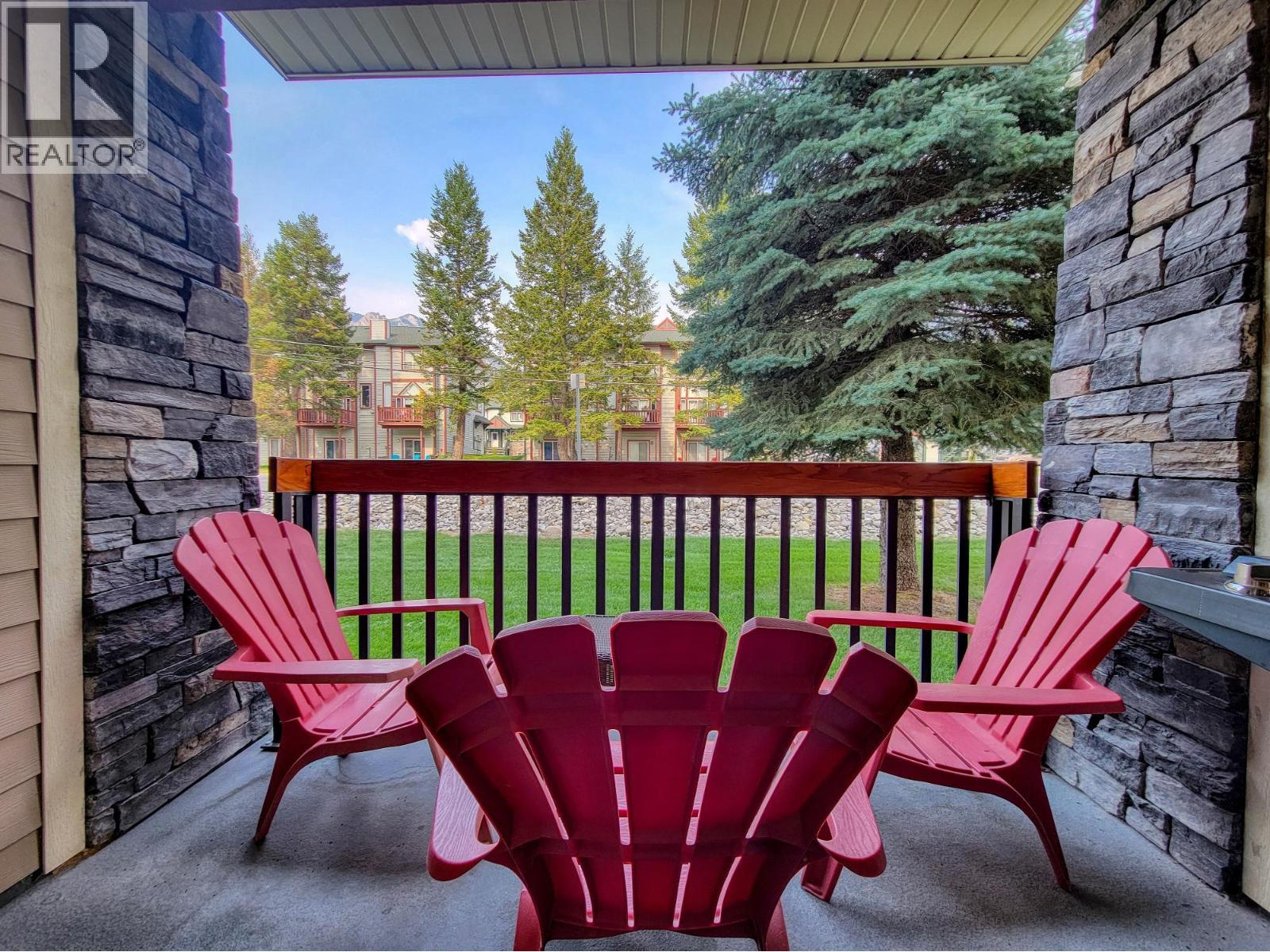 7495 Columbia Avenue Unit 1109, Radium Hot Springs, BC V0A 1M0