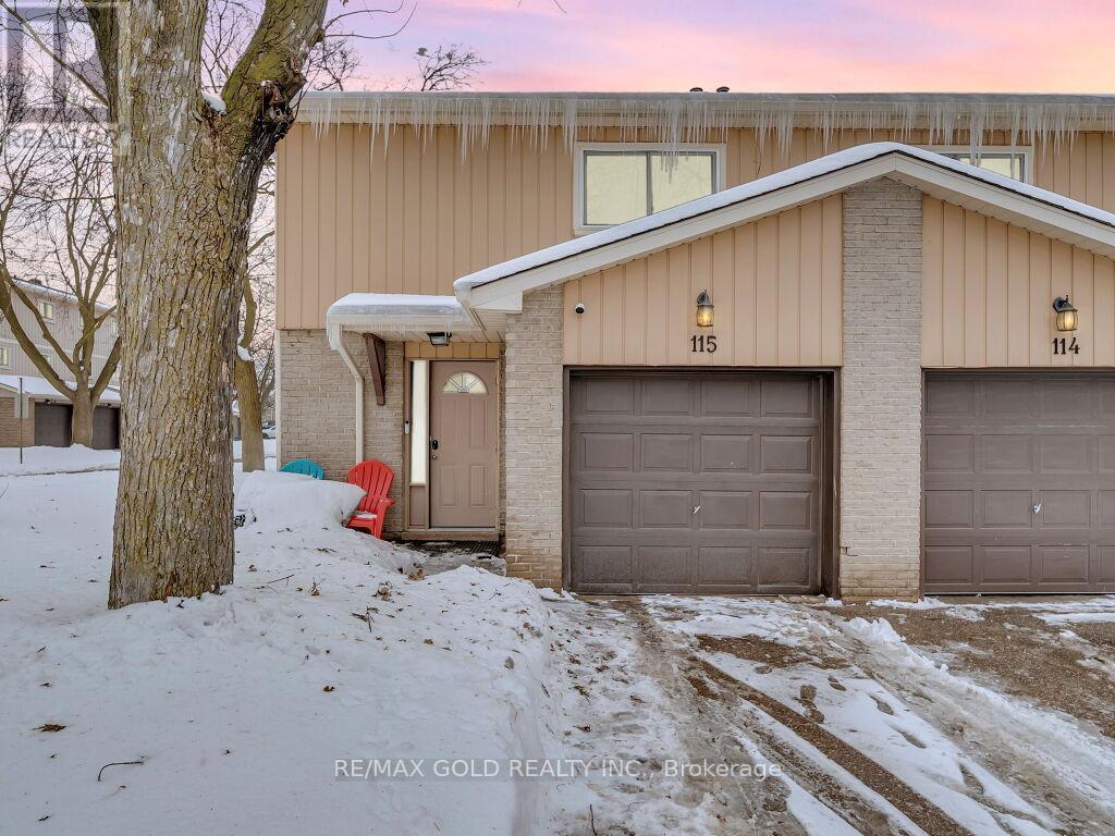 115 51 Paulander Dr, Kitchener, ON N2M 5E5