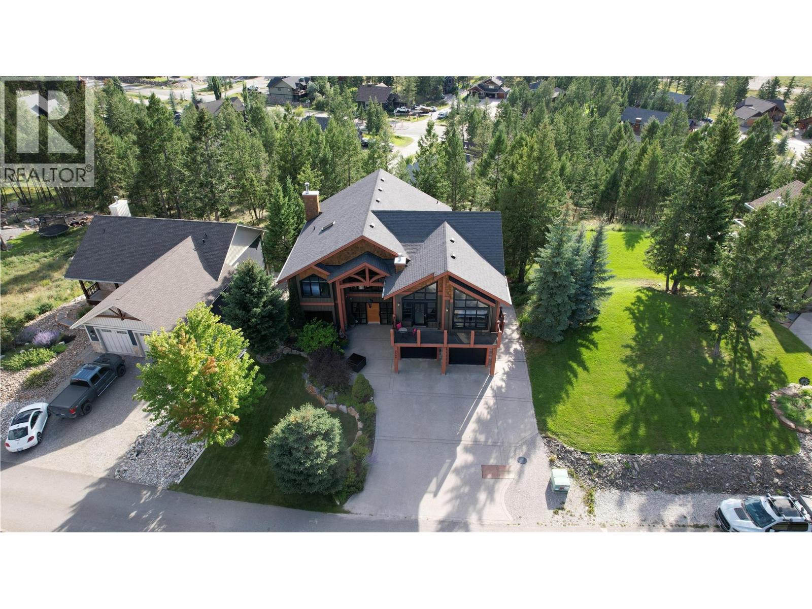2550 Ledgerock Rdg, Invermere, BC V0A 1K6