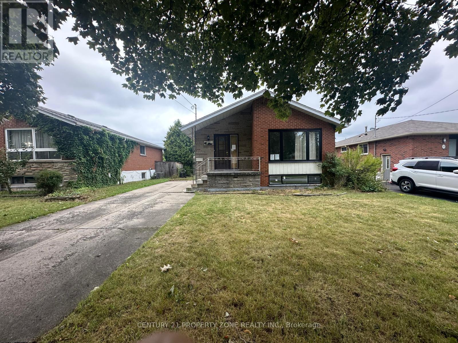 237 Fernwood Cres, Hamilton, ON L8T 3L7