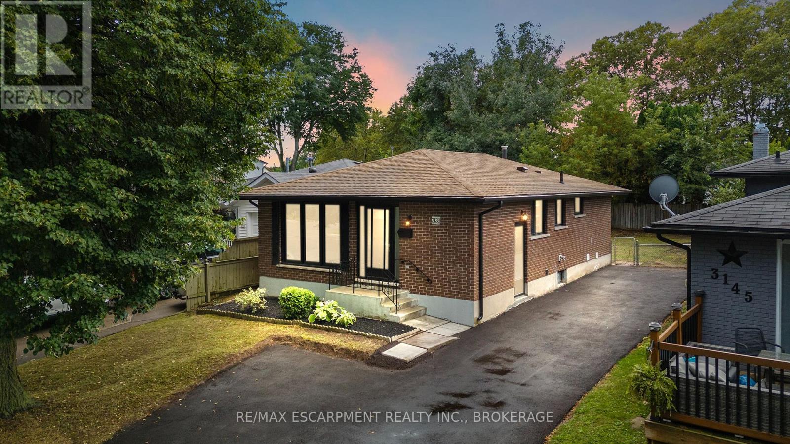3139 Secord Pl, Niagara Falls Church's Lane, ON L2J 3K5