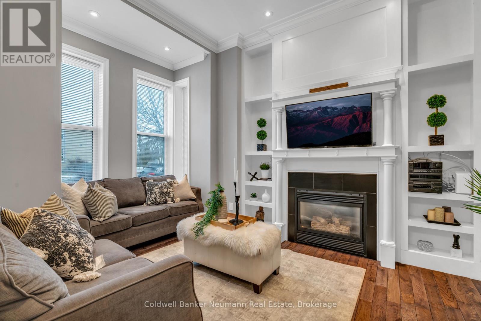 394 Woolwich St, Guelph, ON N1H 3W7
