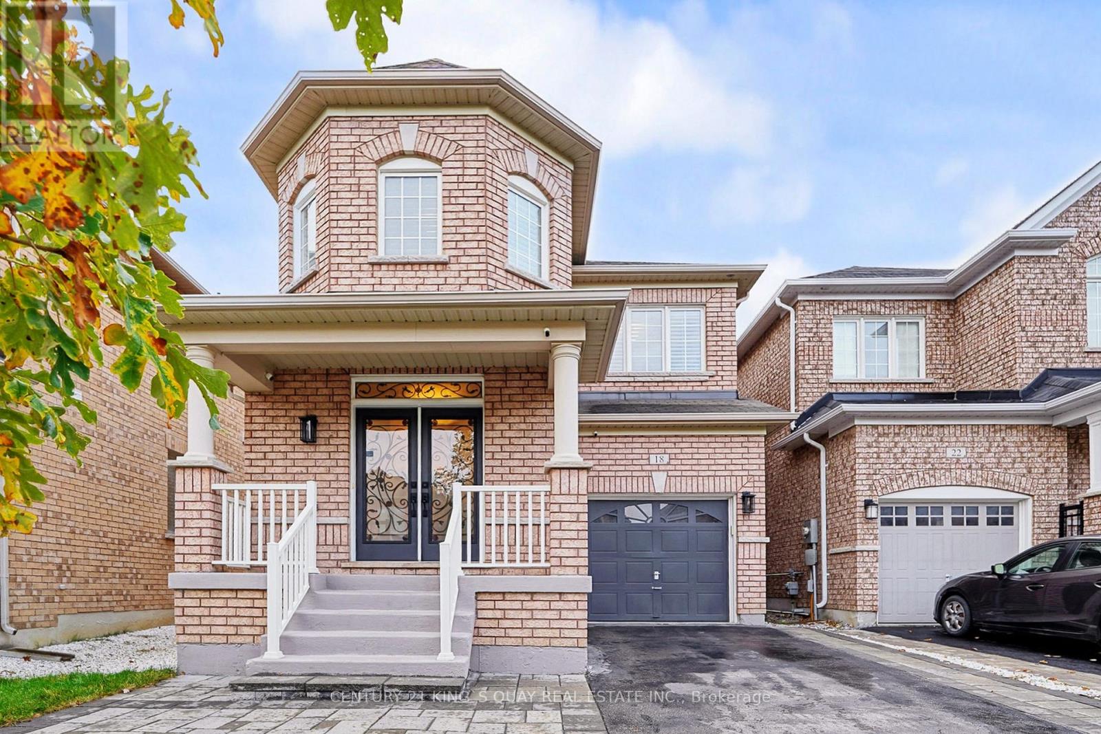 18 Edgehill Ave, Whitchurch-Stouffville, ON L4A 0V4