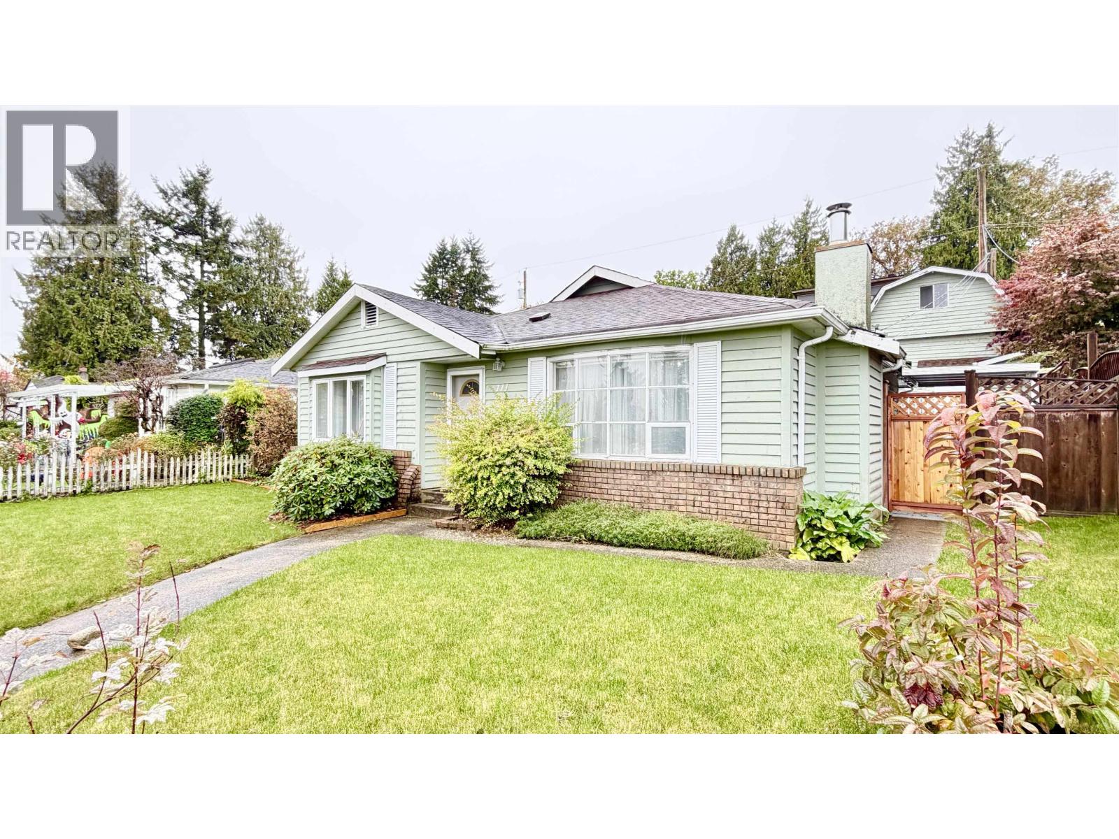 111 Sapper St, New Westminster, BC V3L 3Y6