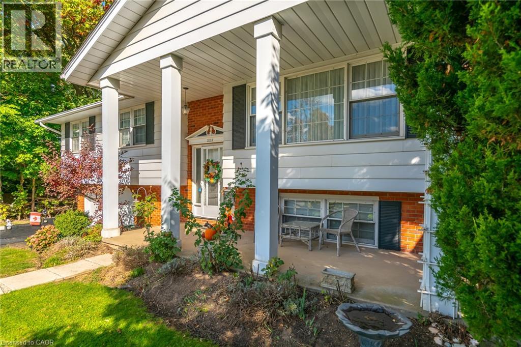 225 Anne St, Niagara-on-the-lake, ON L0S 1J0