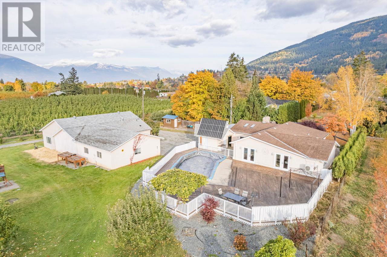 2819 Erickson Rd, Creston, BC V0B 1G1