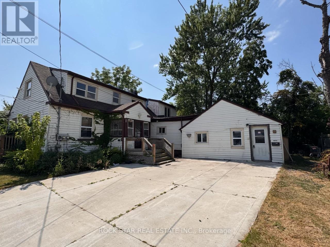 646 Deere St, Welland, ON L3B 2L8