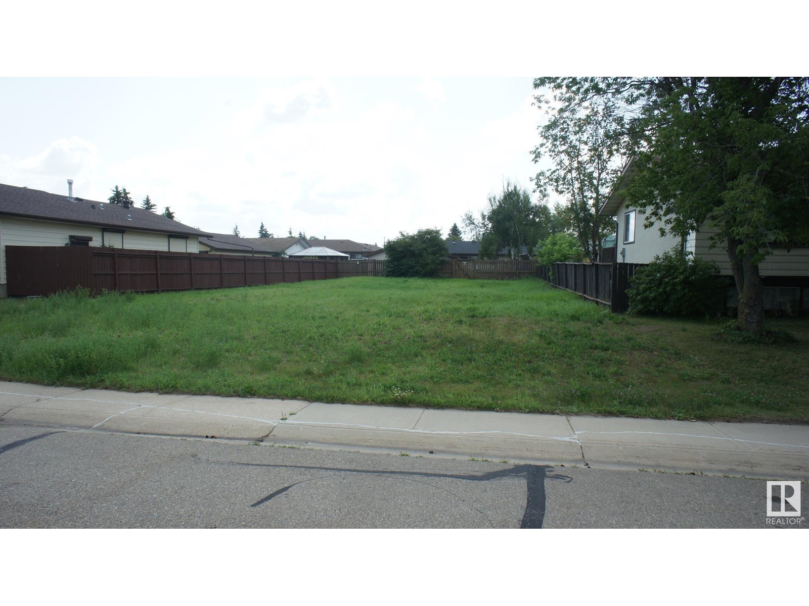54 Av Unit 4605, Bruderheim, AB T0B 0S0