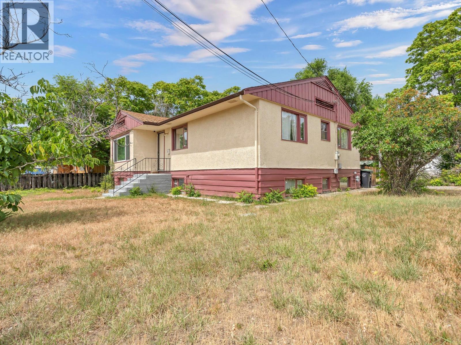 233 Granby Ave, Penticton, BC V2A 2Z2