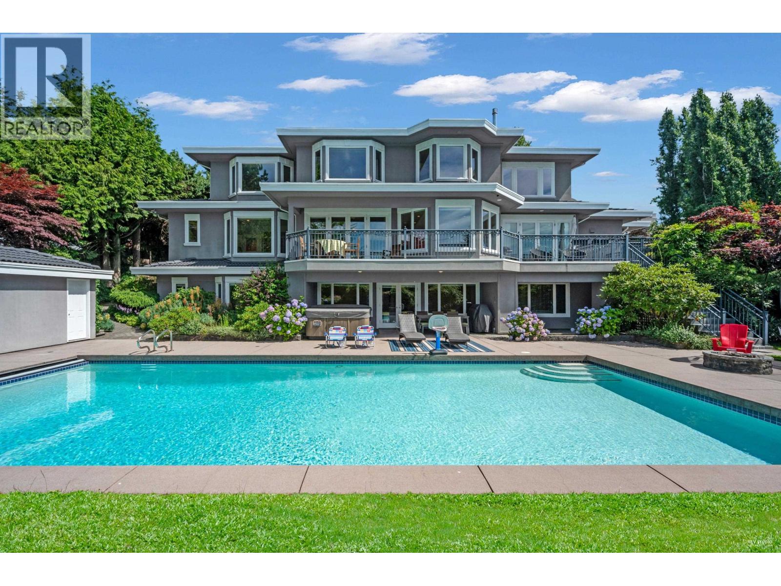 848 Fairmile Rd, West Vancouver, BC V7S 1R3