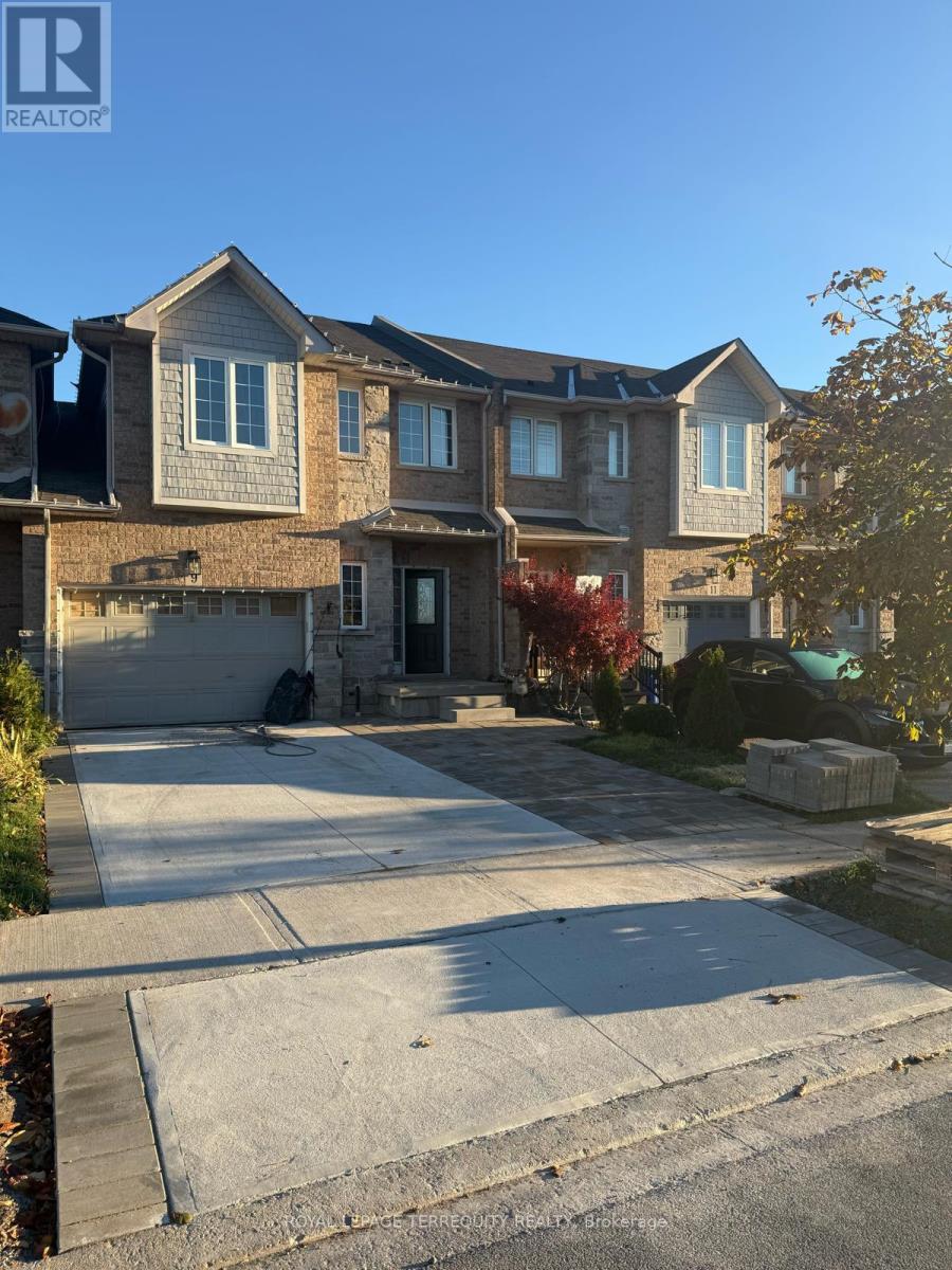 9 Palacebeach Trl, Hamilton, ON L8E 0B9