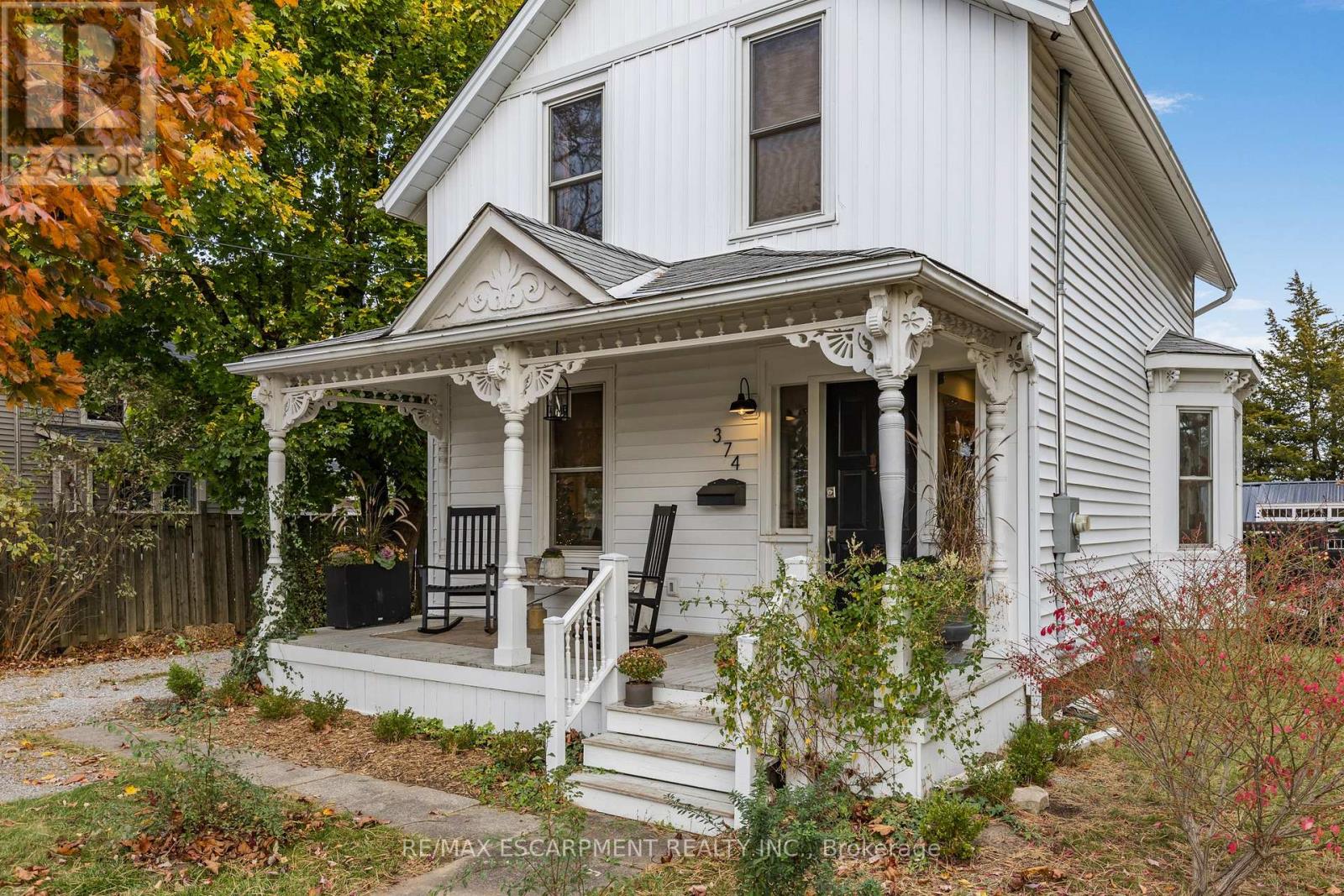 374 Ontario St, Grimsby, ON L3M 3H5