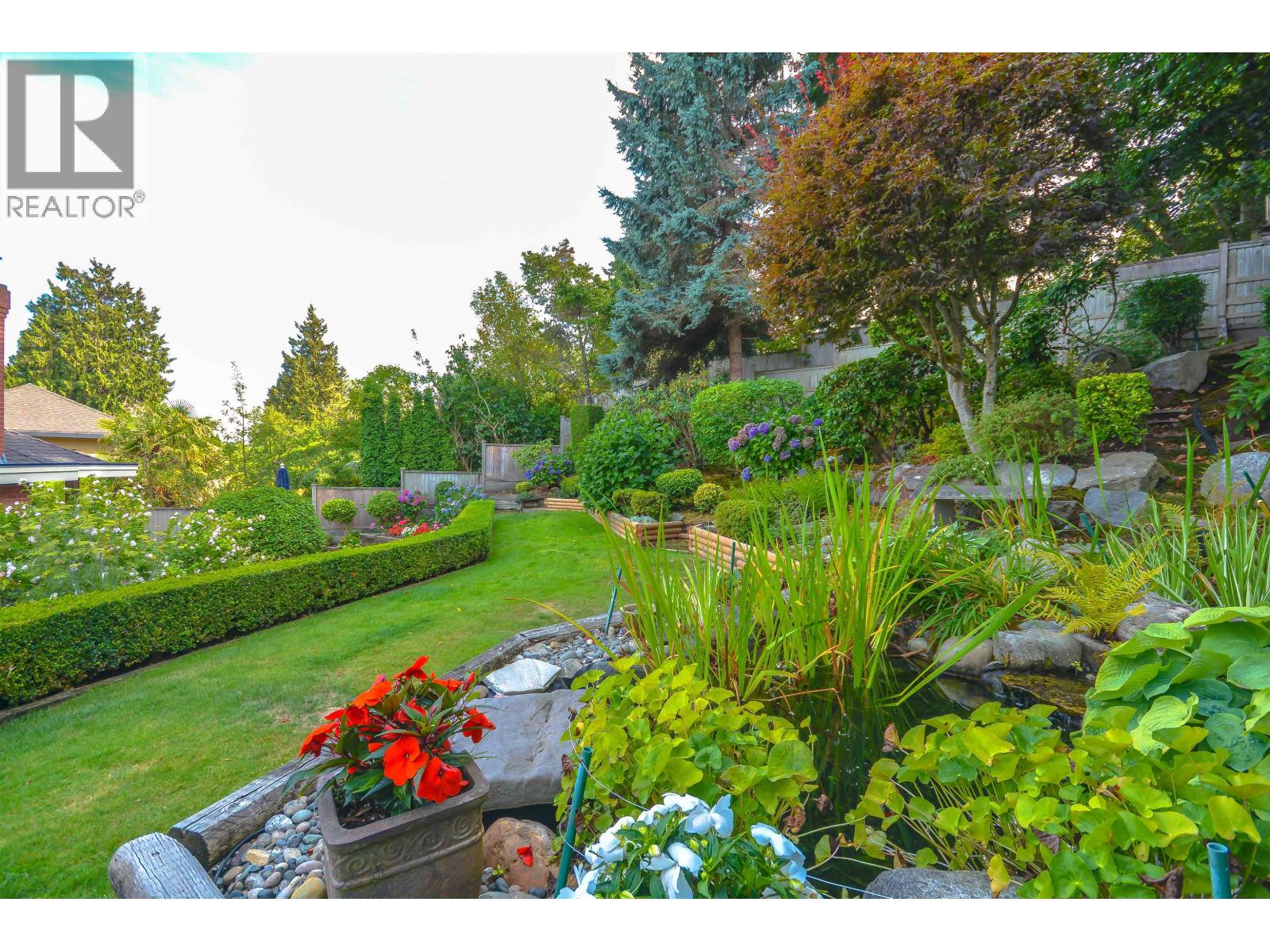 4704 Stahaken Pl, Tsawwassen, BC V4M 4B3