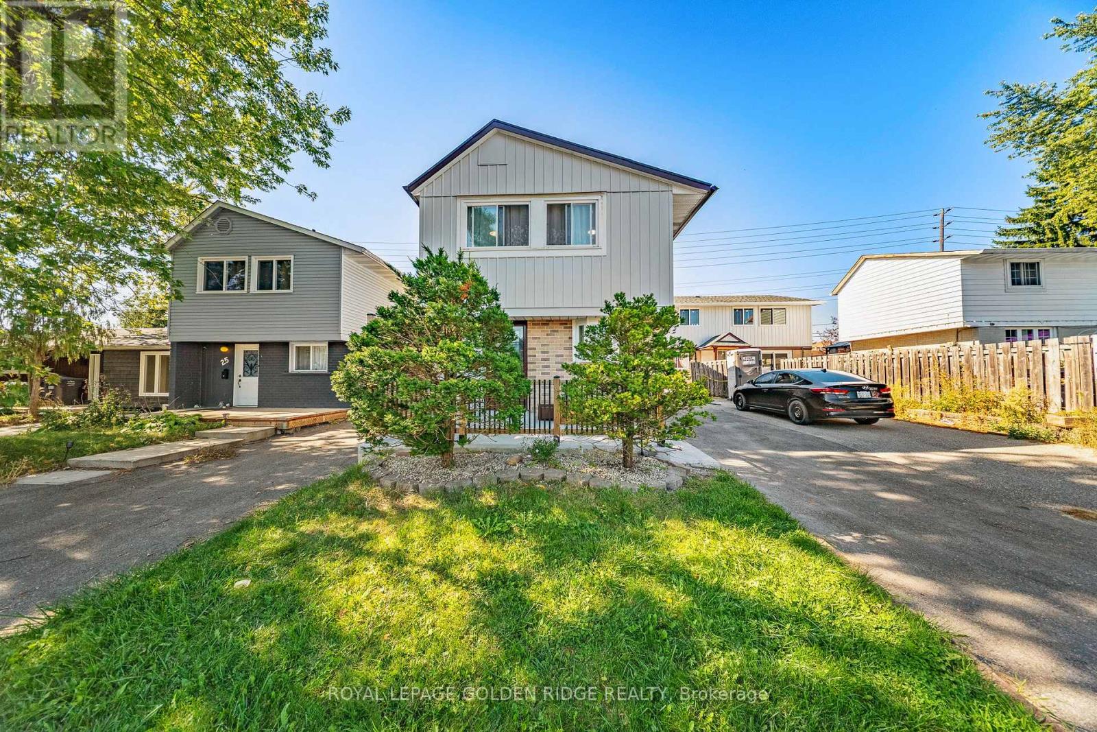 24 Hillbank Trl, Brampton, ON L6S 1P6
