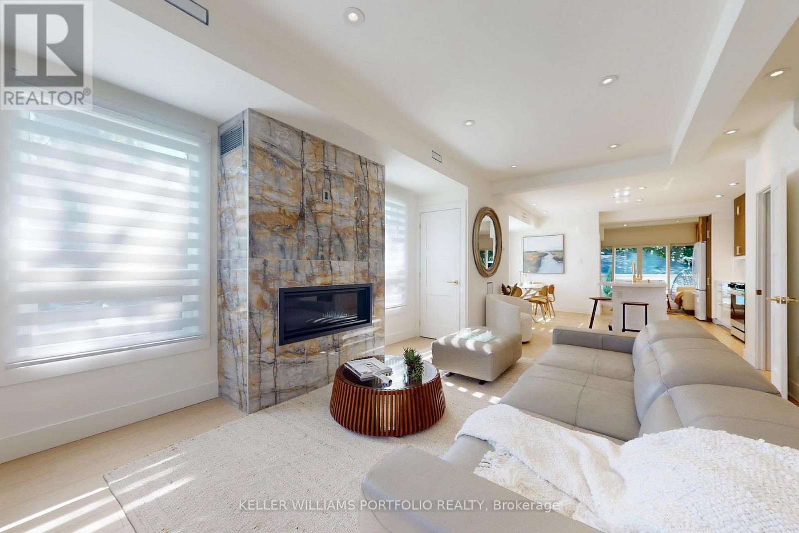 22 Pitt Ave, Toronto, ON M1L 2R1