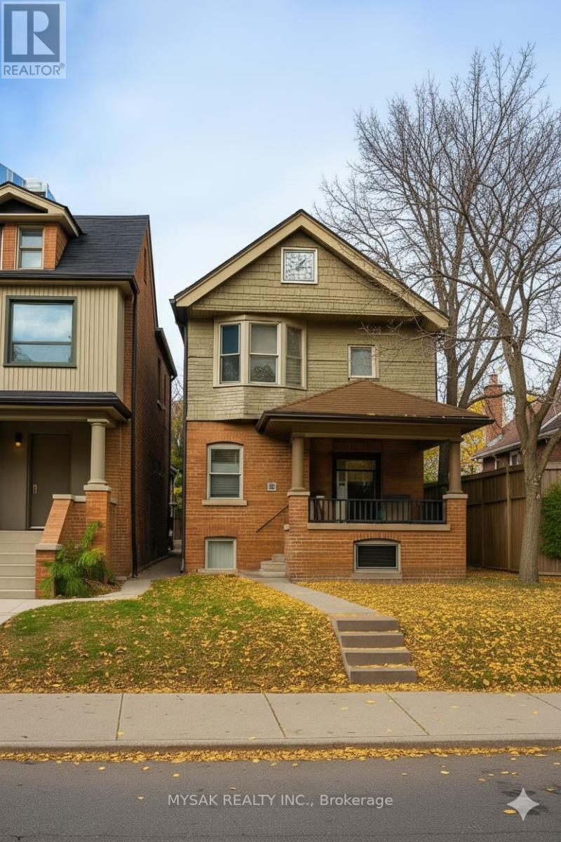 52 Dundonald St, Toronto, ON M4Y 1K2
