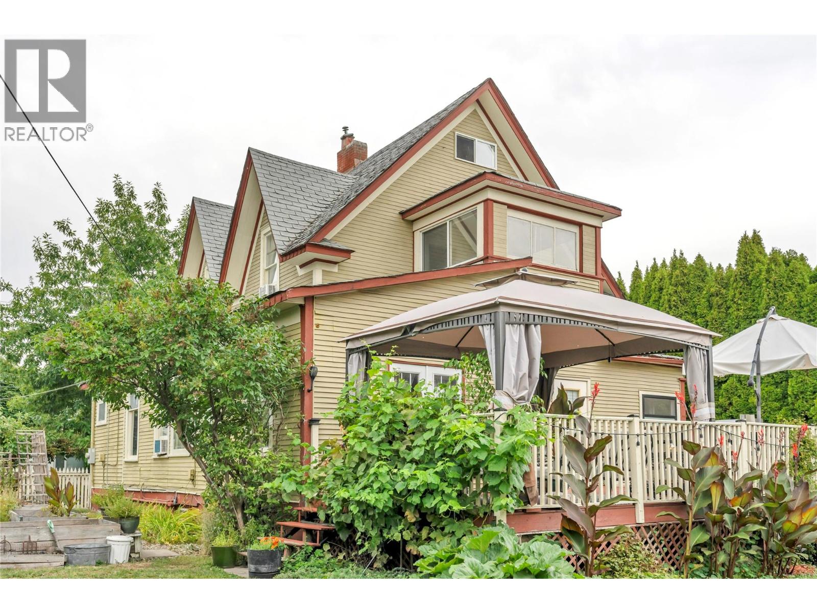 494 Young St, Penticton, BC V2A 5T1