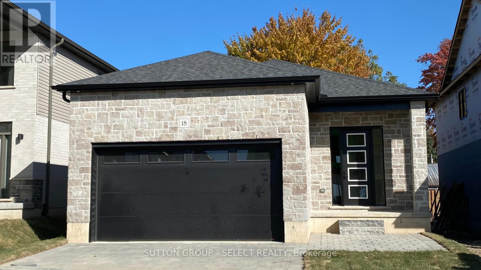 14 7966 Fallon Dr, Lucan Biddulph, ON N0M 1V0