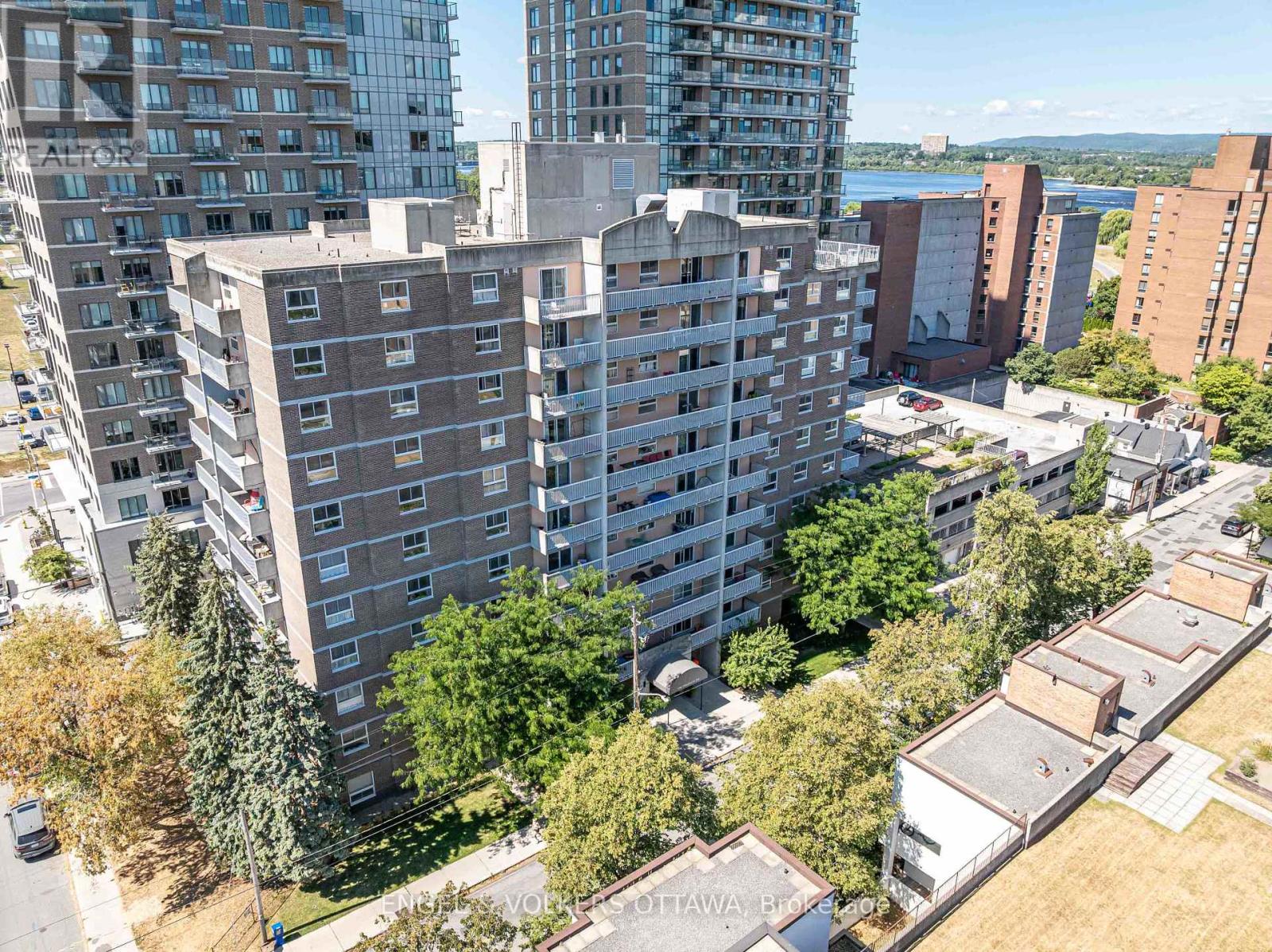 401 110 Forward Ave, Ottawa, ON K1Y 4S9