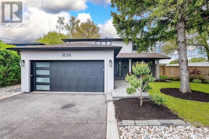 1634 Ewald Rd, Mississauga, ON L5G 4C3