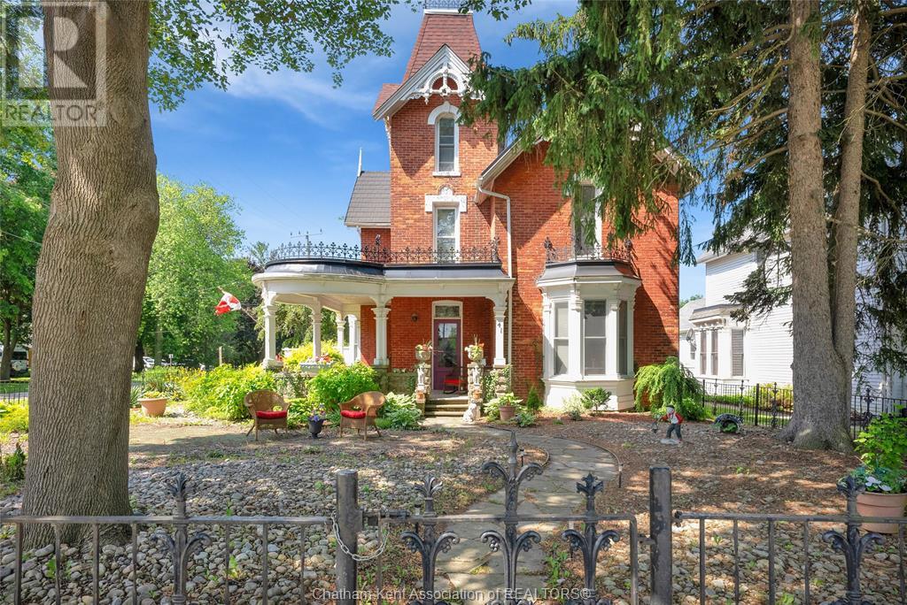 41 Erie St S, Chatham-Kent, ON N0P 2C0