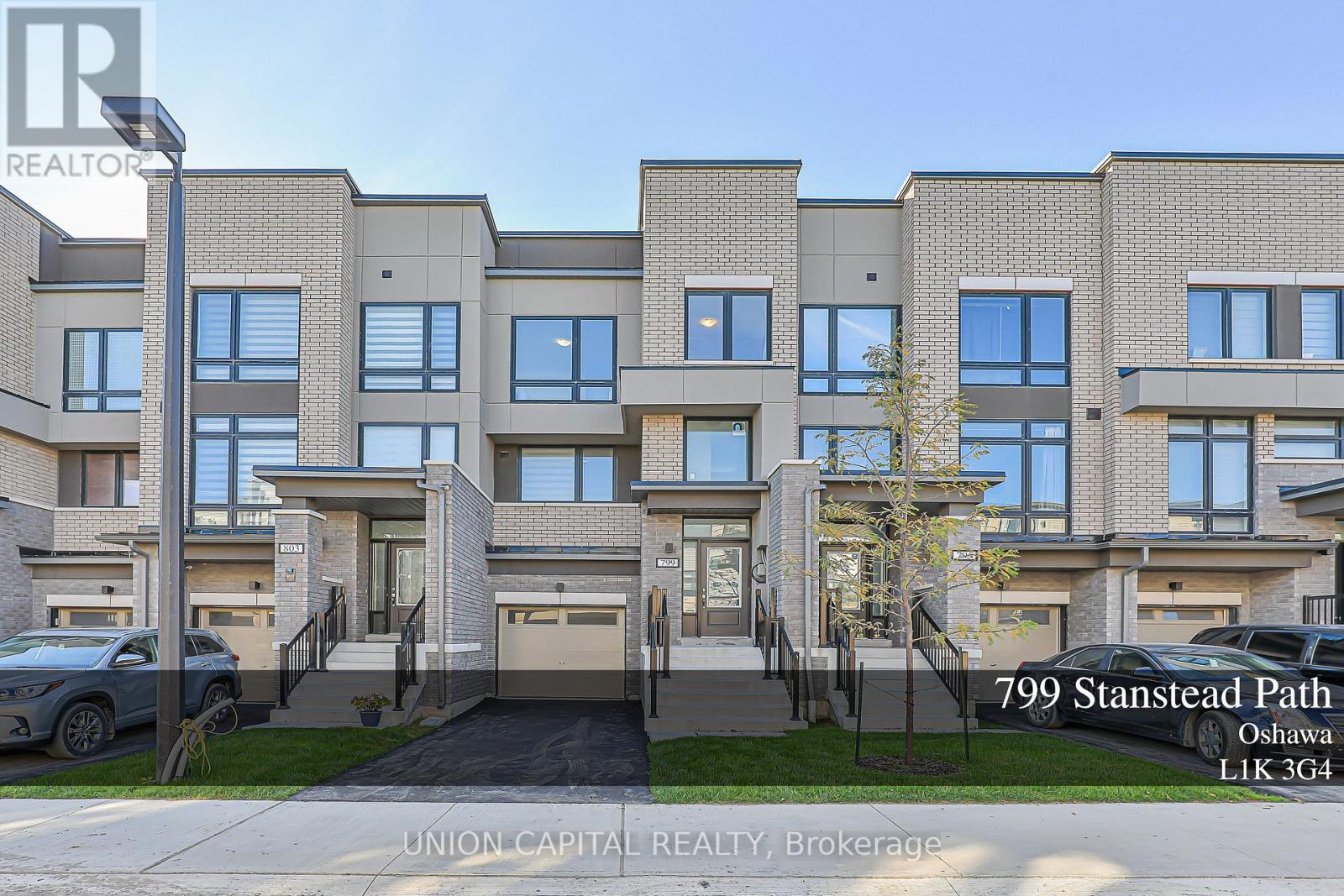 799 Stanstead Path, Oshawa, ON L1H 7K5