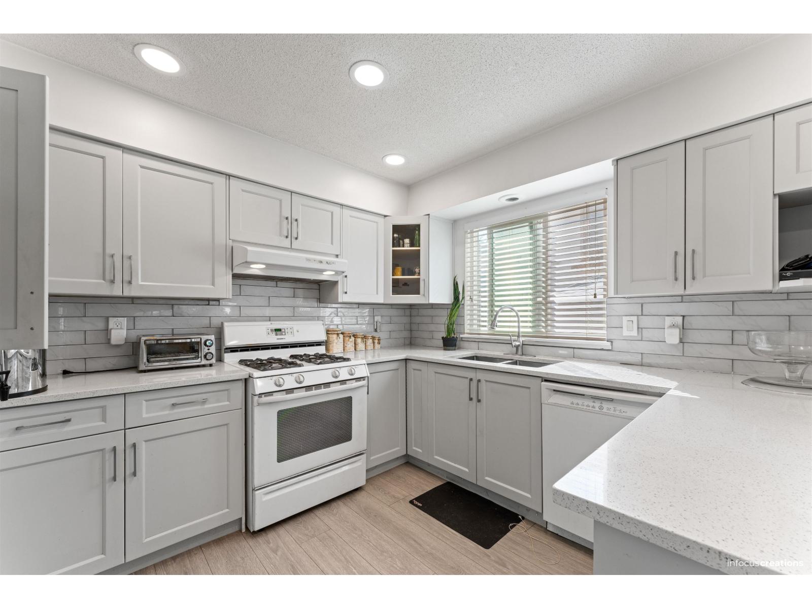 82 Avenue Unit 13248, Surrey, BC V3W 8Z4