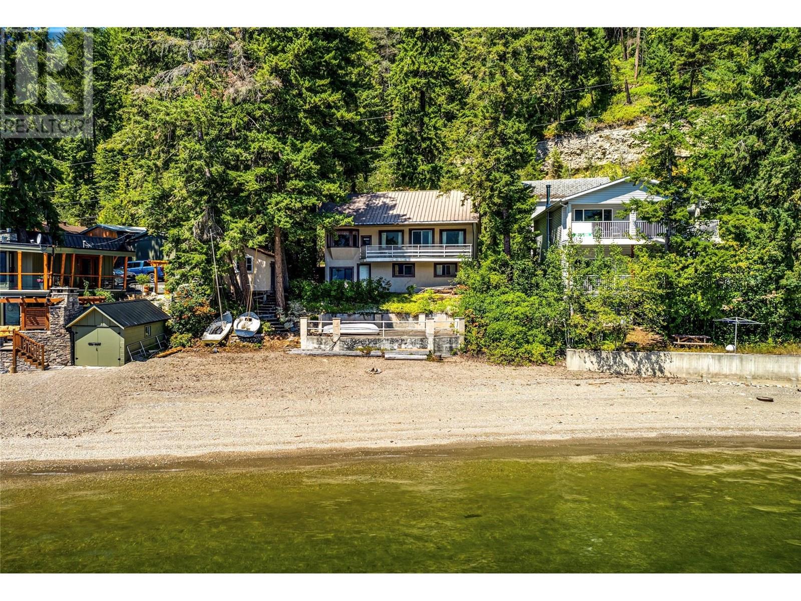 4742 Sunnybrae Canoe Point Rd, Tappen, BC V0E 2X1
