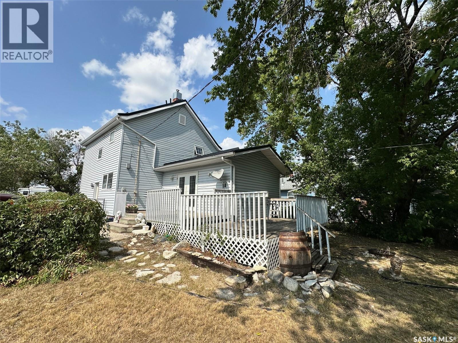 320 Prince St, Hudson Bay, SK S0E 0Y0