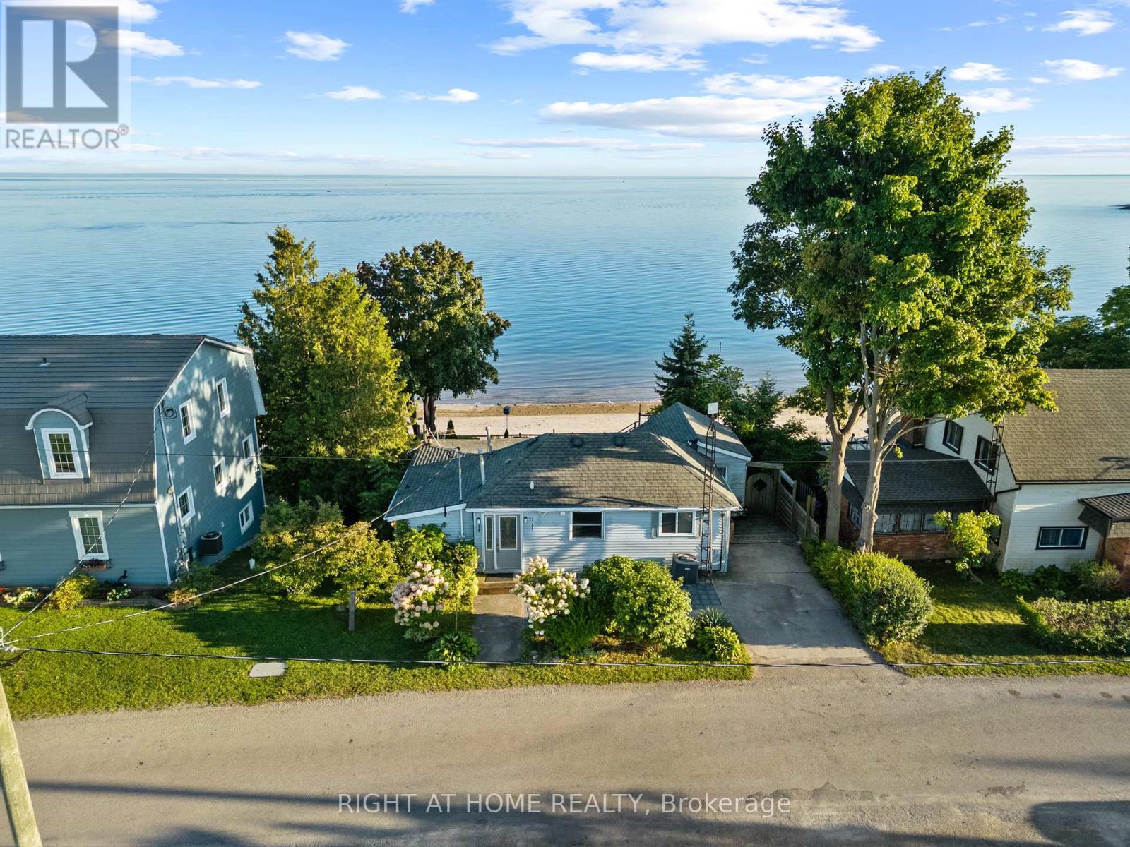 71 Lighthouse Dr, Haldimand Dunnville, ON N1A 2W6