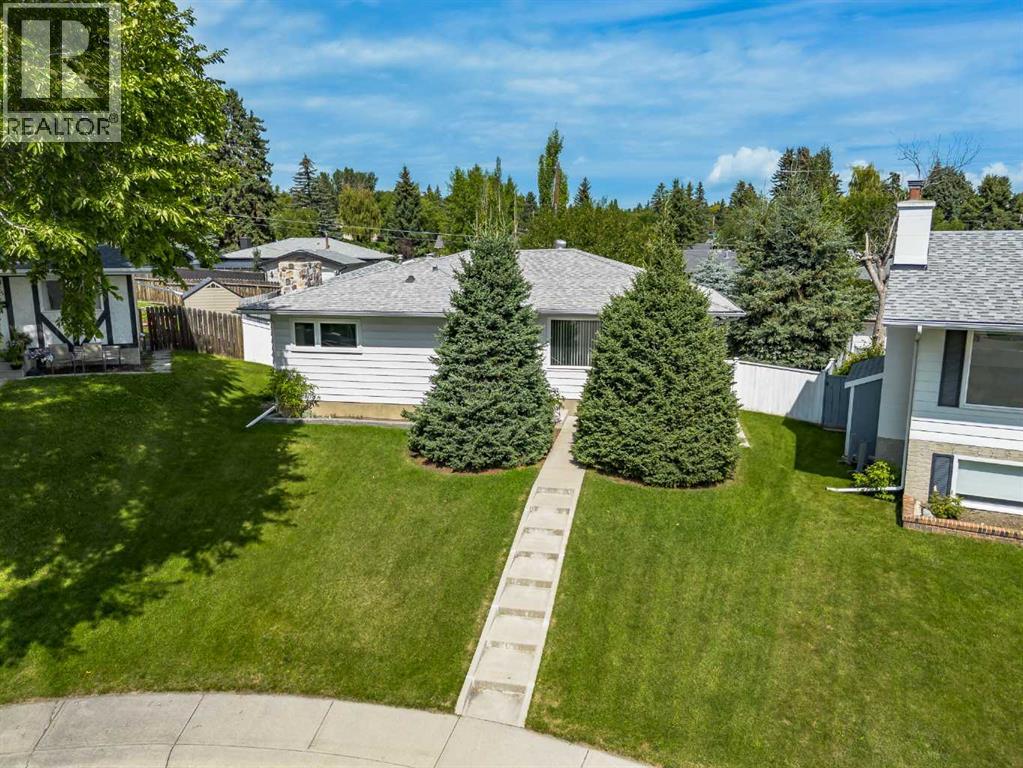 7419 Huntertown Cres NW, Calgary, AB T2K 4K3