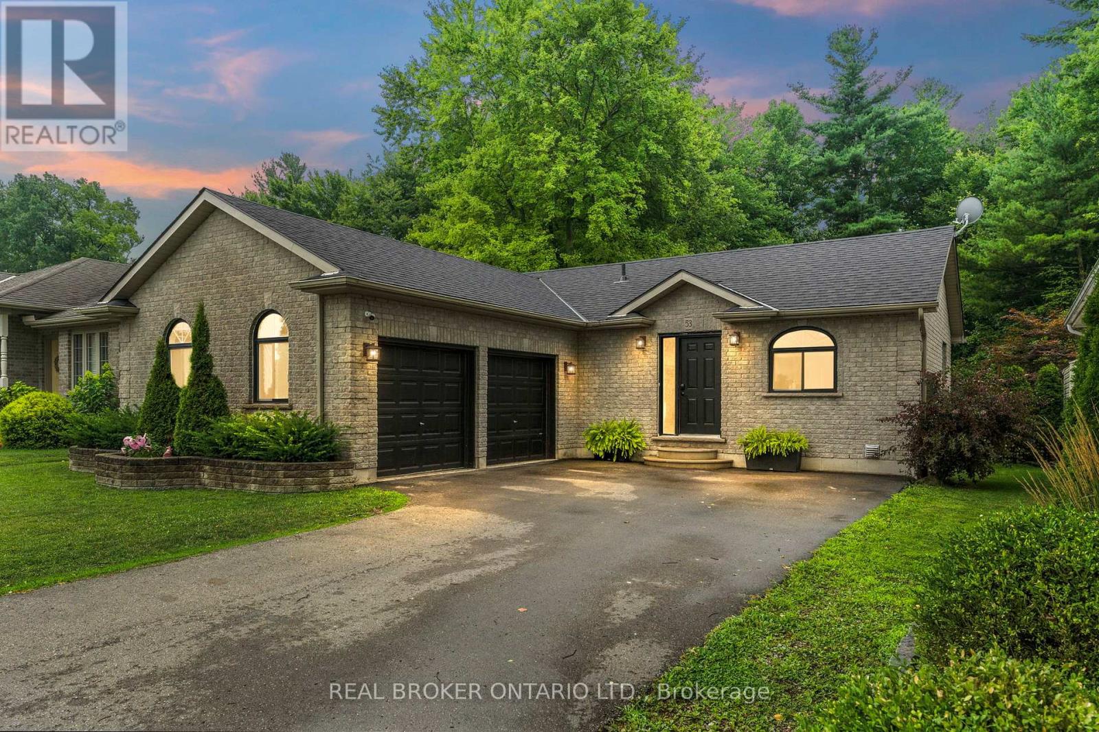 53 Hawtrey Rd, Norfolk Delhi, ON N4B 2W5