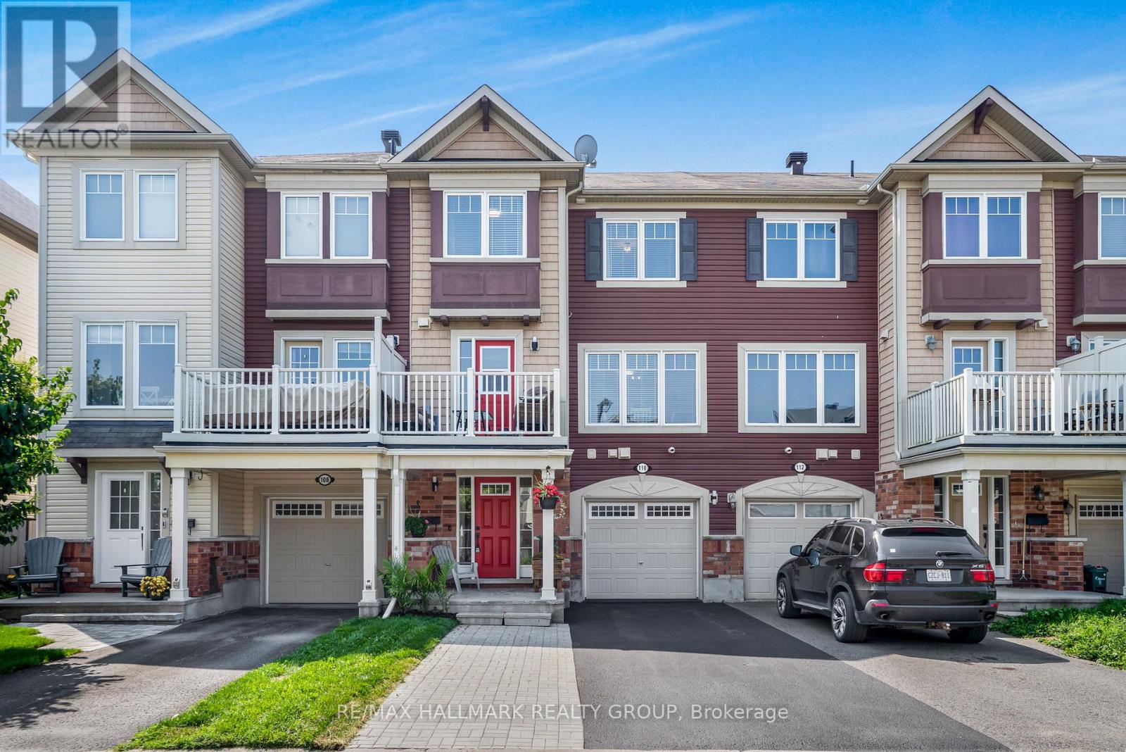 110 Sunshine Cres, Ottawa, ON K4A 0V3