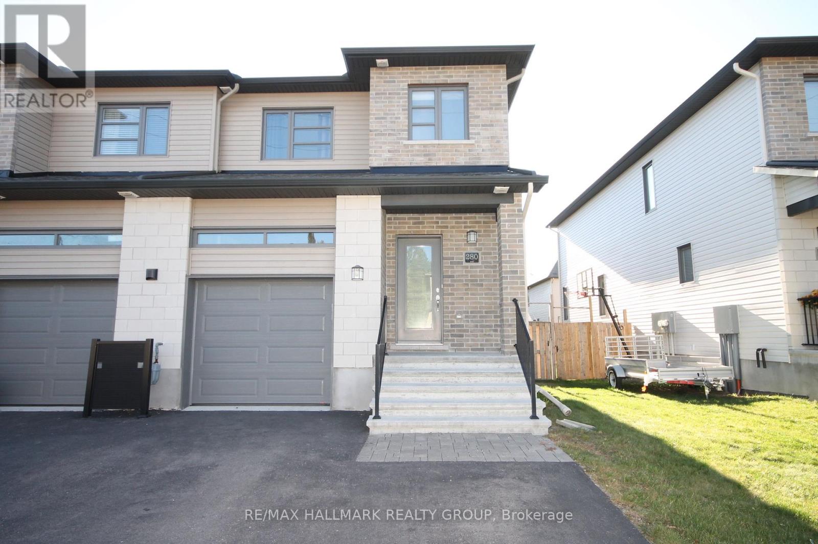 280 Munro St, Carleton Place, ON K7C 0P2