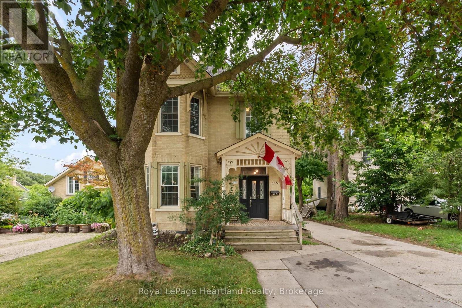 125 Elora St S, Minto, ON N0G 1Z0