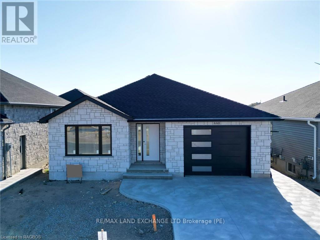 448 Burnside St, Saugeen Shores, ON N0H 2C3