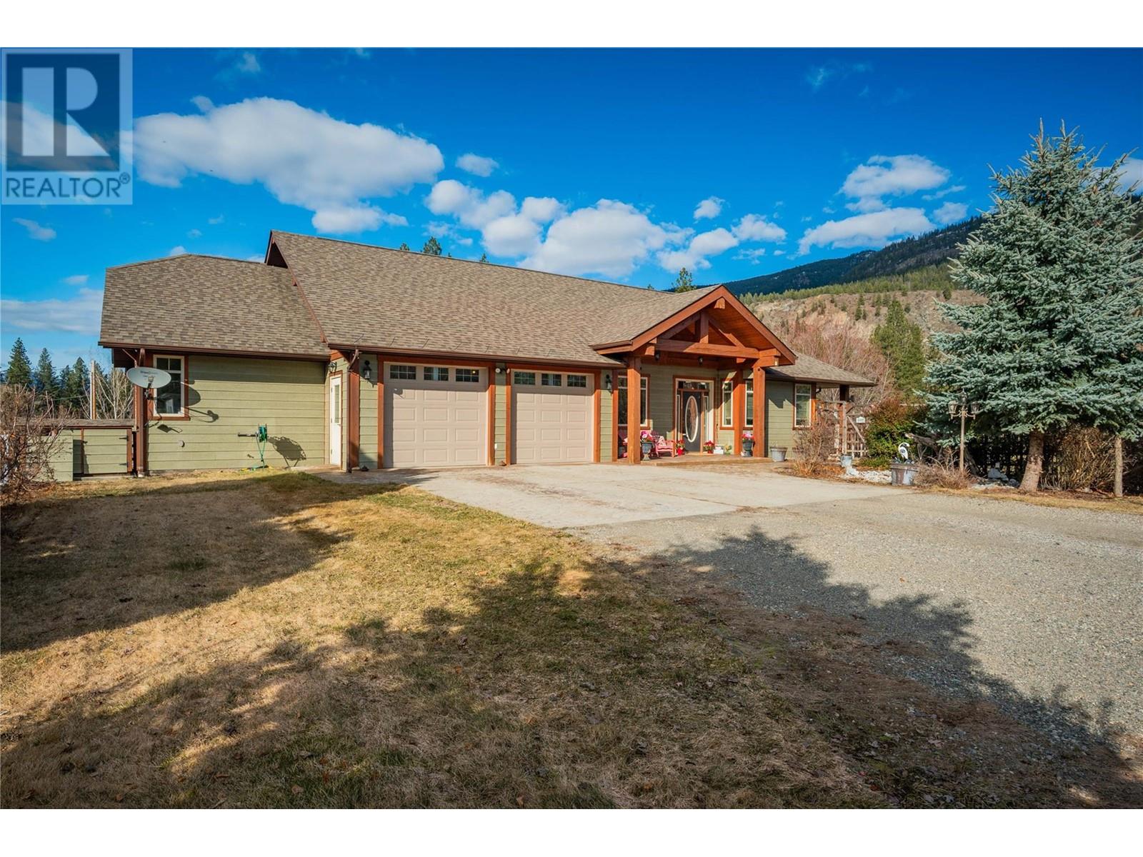 250 First Ave, Christina Lake, BC V0H 1E0