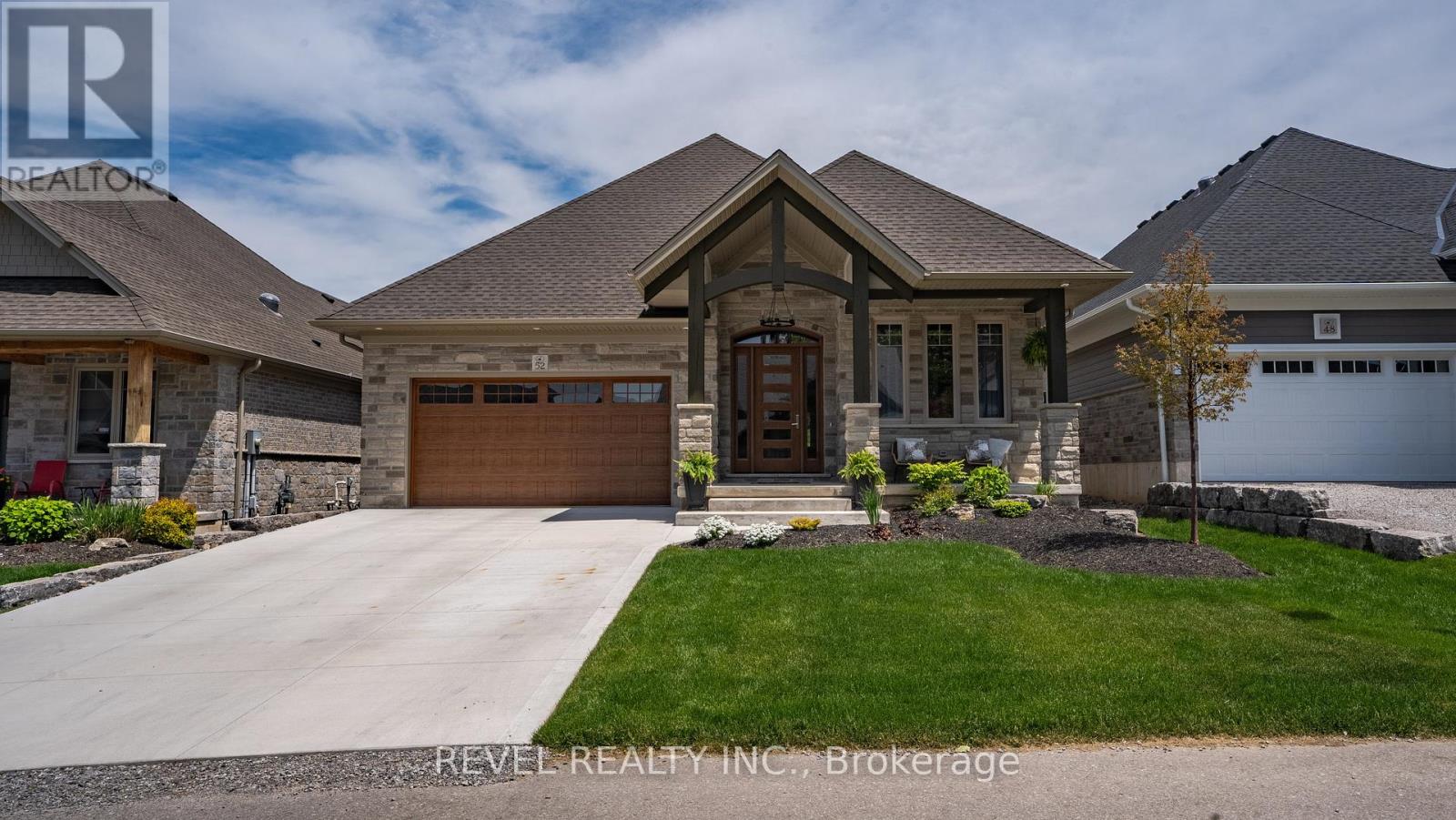 52 Beechnut Ln, Norfolk Port Dover, ON N0A 1N7