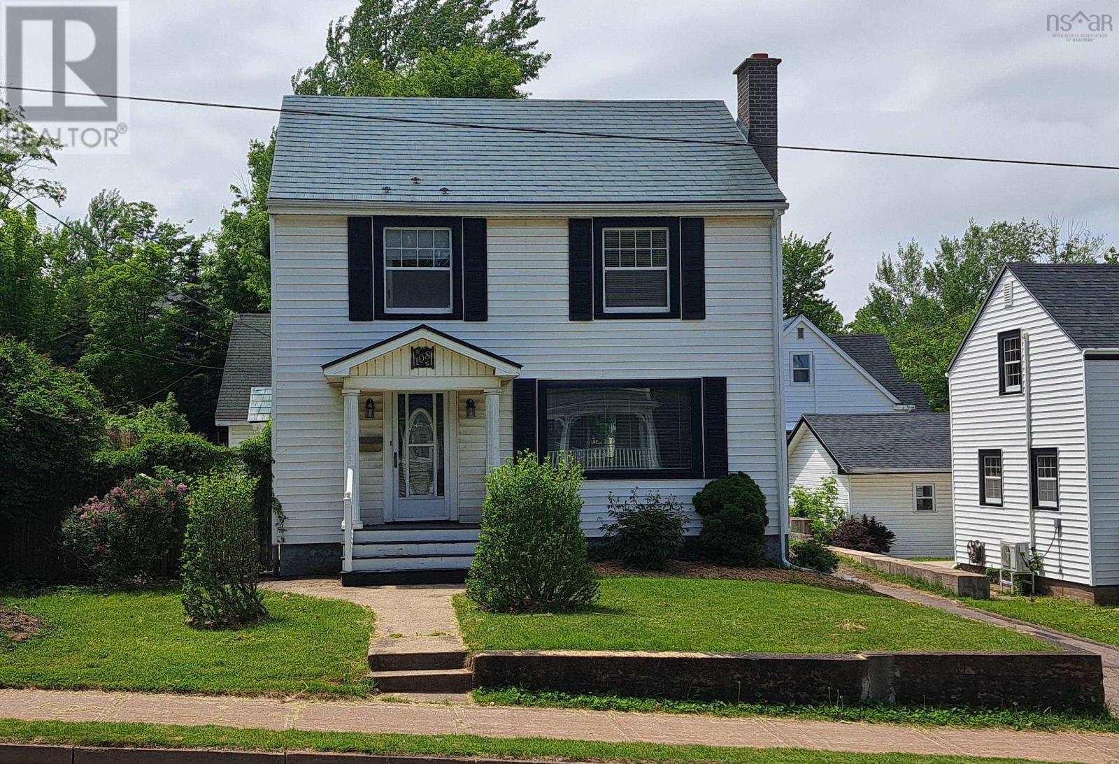 108 Young St, Truro, NS B2N 3X1