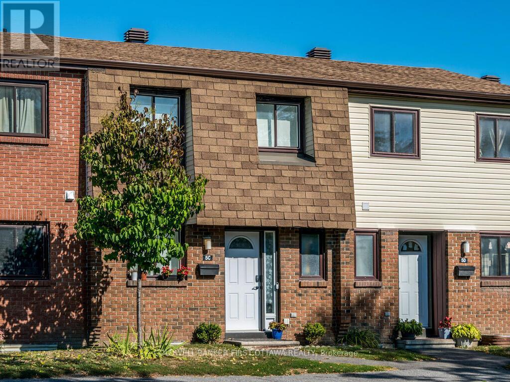 5 Woodvale Grn #c, Ottawa, ON K2G 4G8